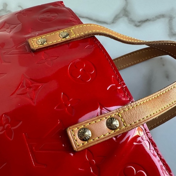 Authentic Louis Vuitton VERNIS mini bag w/COA - Picture 8 of 13